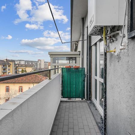 Rog27-Large Apartment With Transport Close To Home- Milão Exterior foto