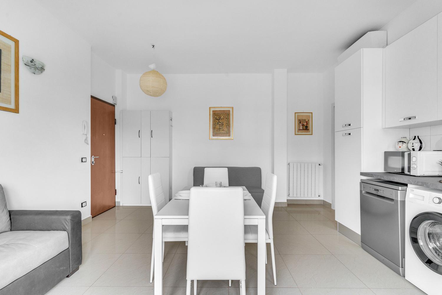 Rog27-Large Apartment With Transport Close To Home- Milão Exterior foto