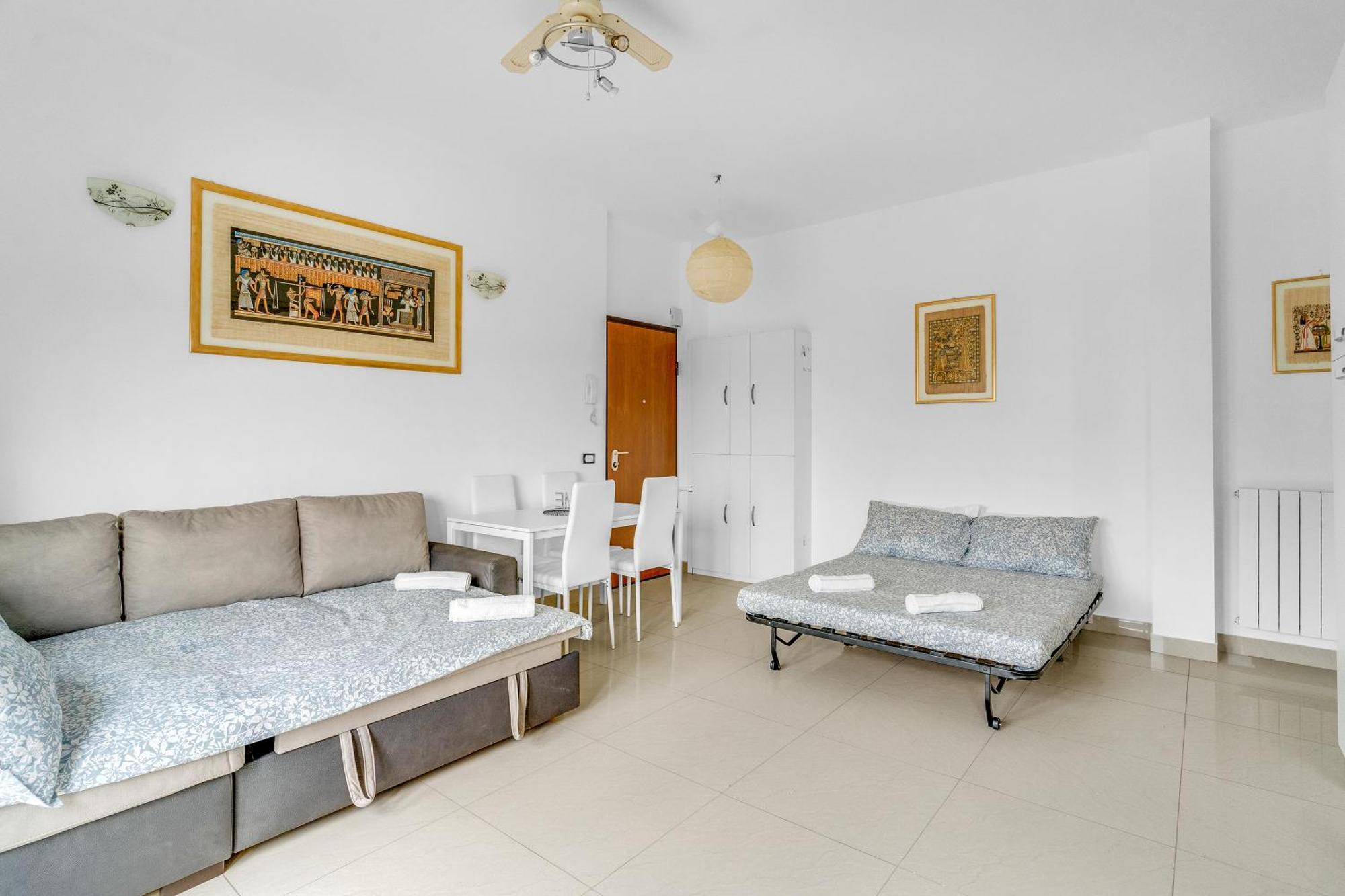 Rog27-Large Apartment With Transport Close To Home- Milão Exterior foto